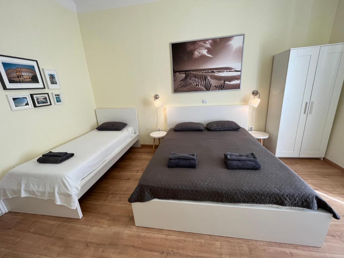 Apartment Check In พูลา ภายนอก รูปภาพ