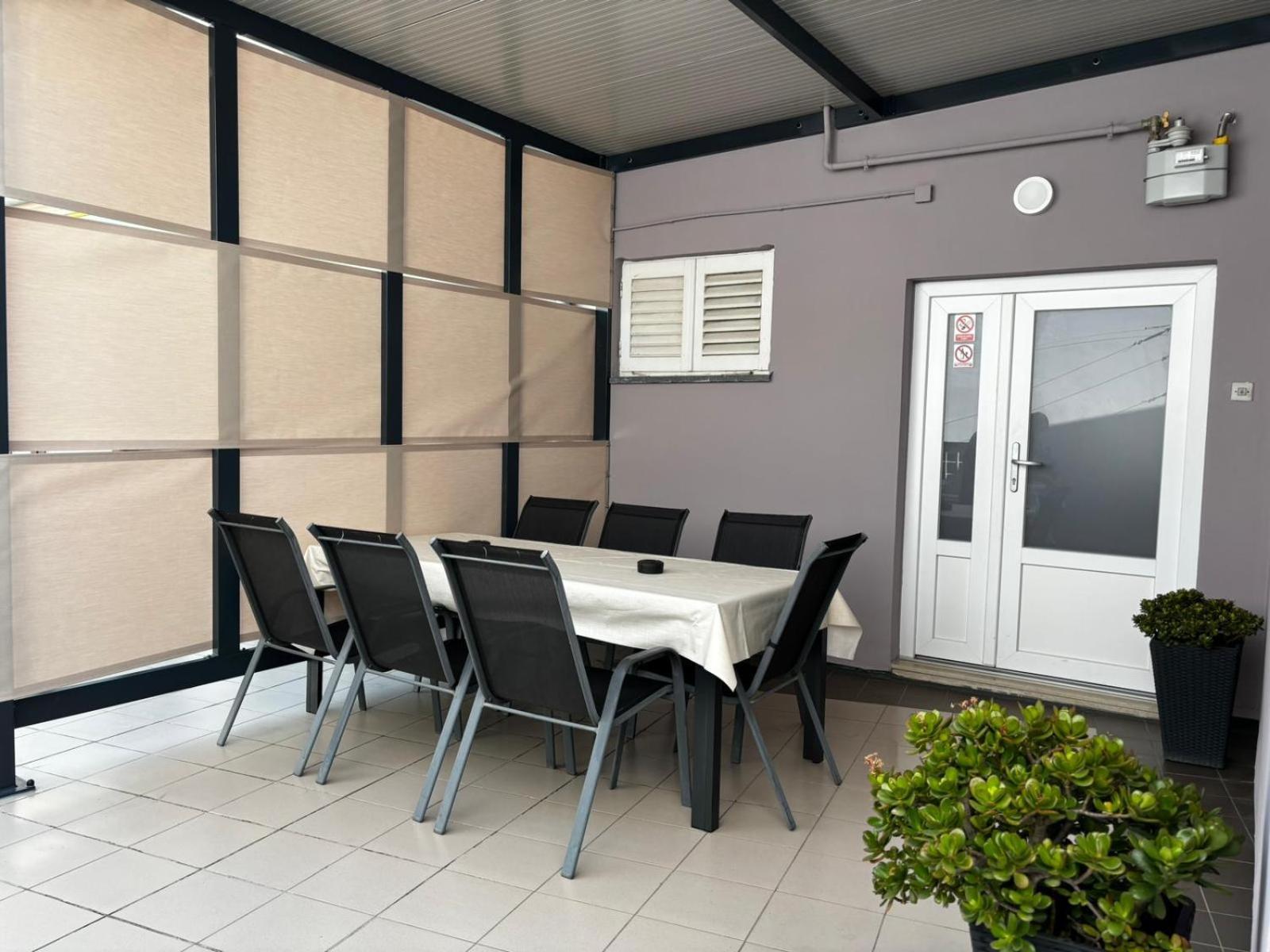 Apartment Check In พูลา ภายนอก รูปภาพ