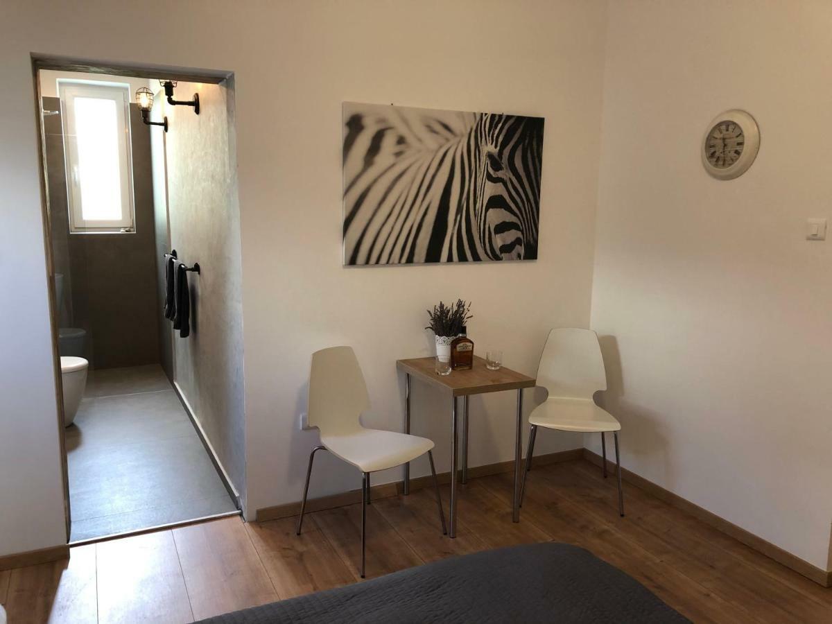 Apartment Check In พูลา ภายนอก รูปภาพ